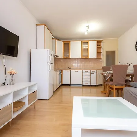 Apartment Geranium